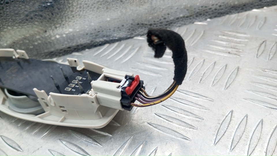 Плафон салонный