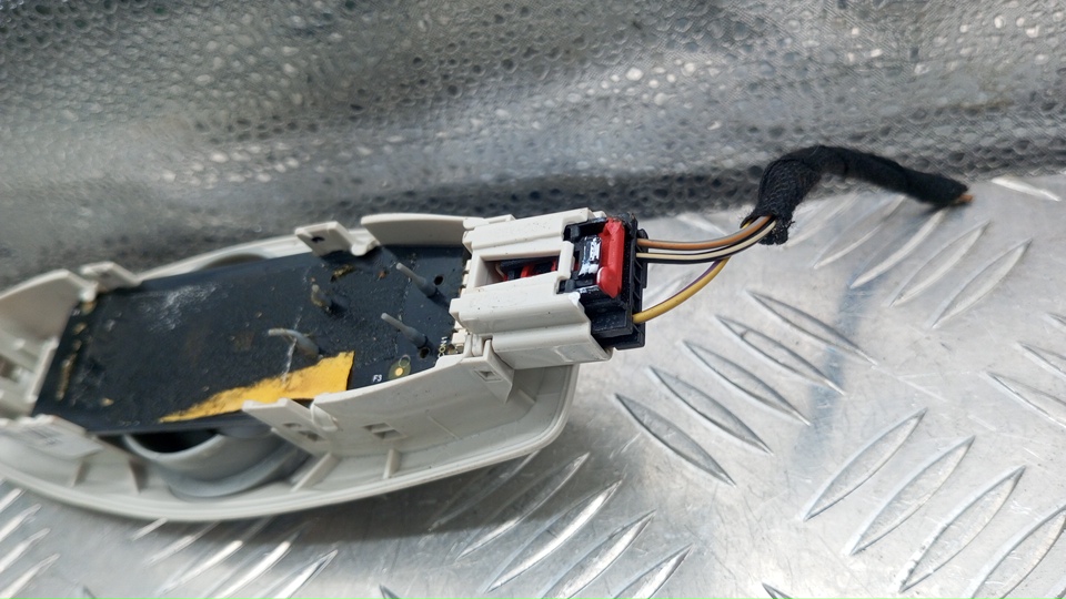 Плафон салонный