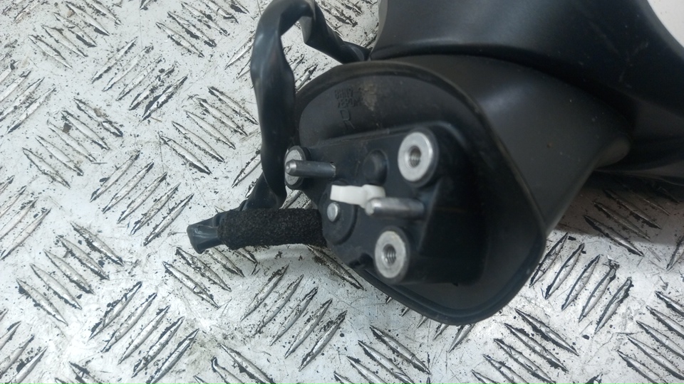 Зеркало правое электрическое