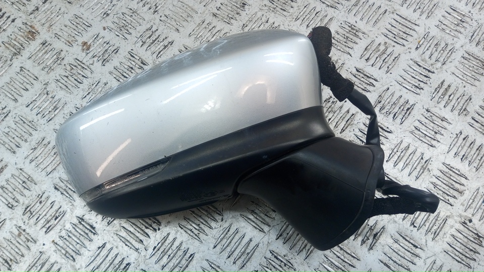 Зеркало правое электрическое