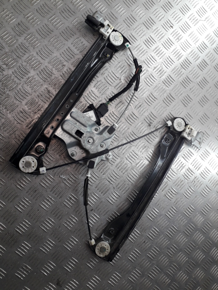 Стеклоподъемник электр. передний правый