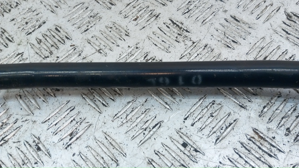 Стабилизатор передний