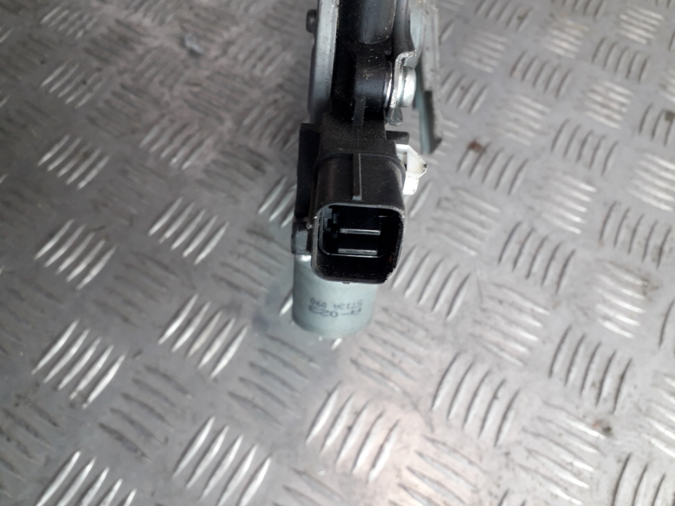 Стеклоподъемник электр. передний правый