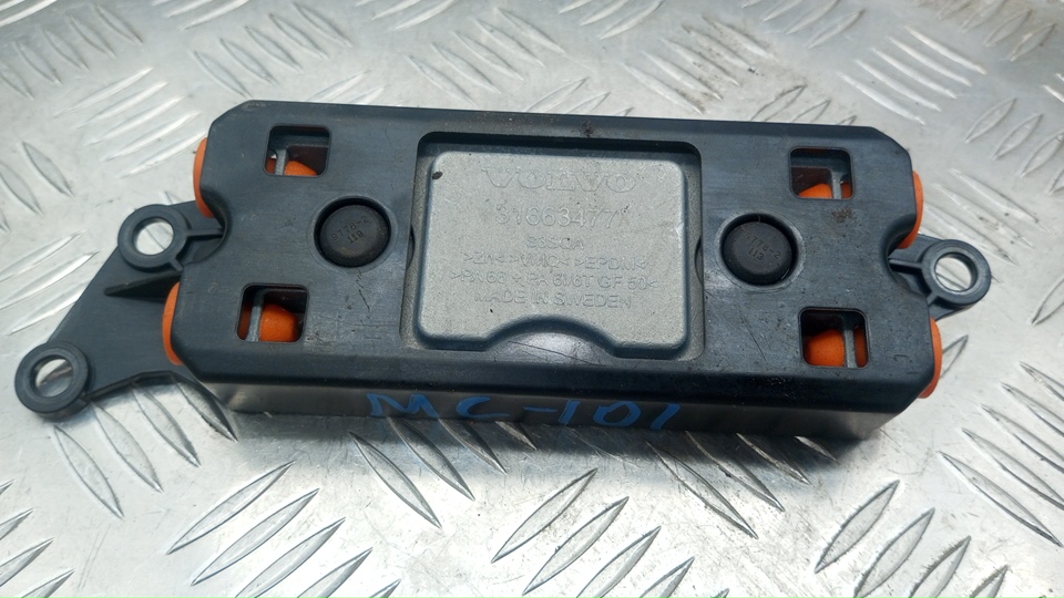 Противовес двери багажника