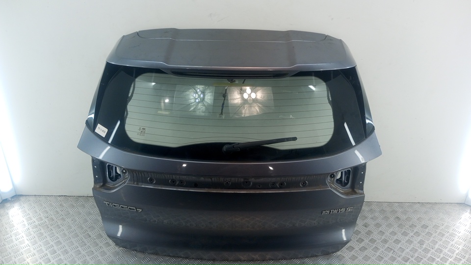 Спойлер (дефлектор) крышки багажника