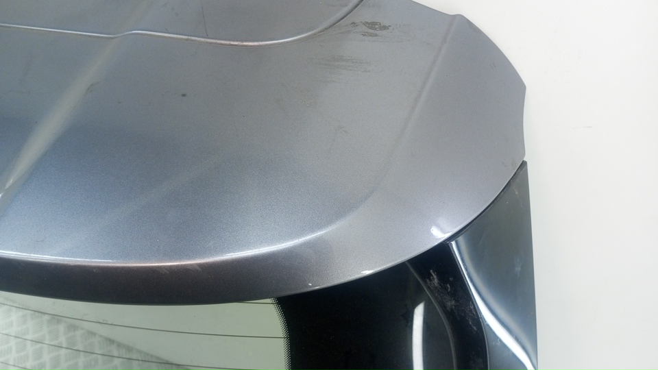 Спойлер (дефлектор) крышки багажника