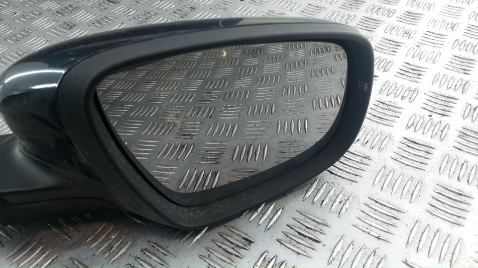 Зеркало правое электрическое