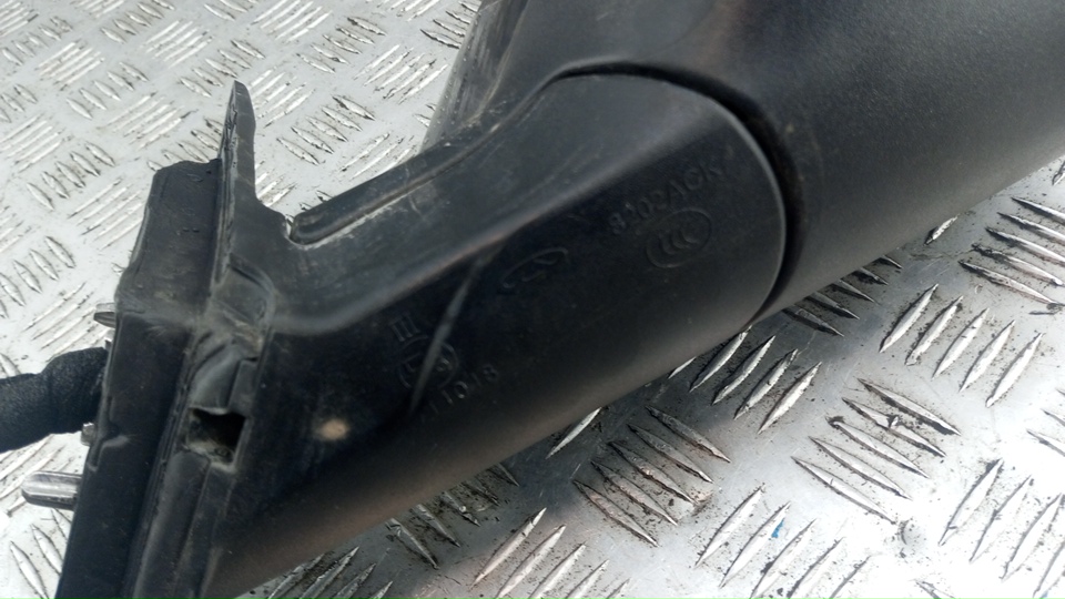 Зеркало правое электрическое