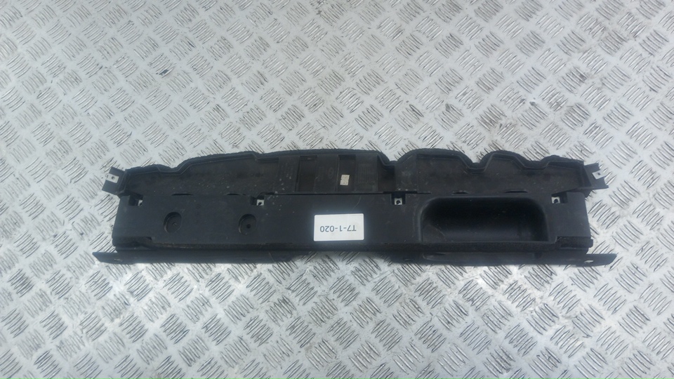 Воздуховод радиатора верхний