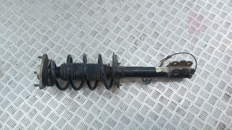 Амортизатор передний правый