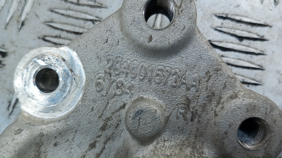 Кулак поворотный задний правый