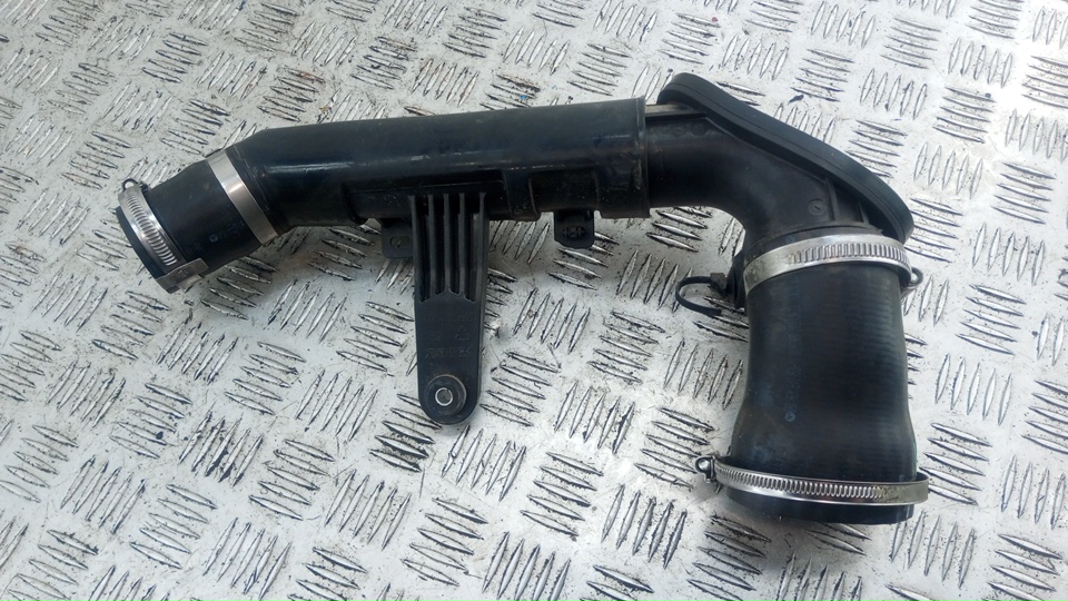 Патрубок интеркулера