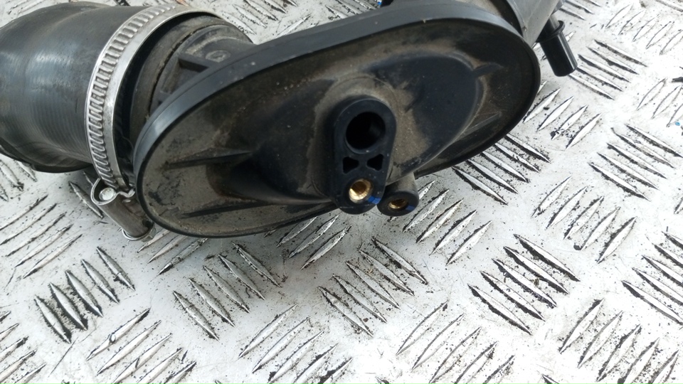 Патрубок интеркулера