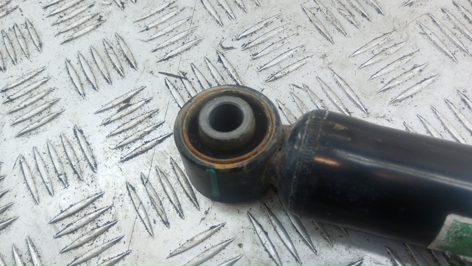 Амортизатор задний (стойка)