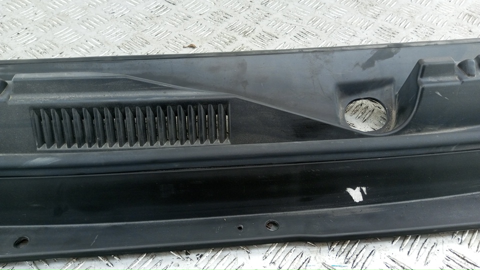 Решетка стеклоочистителей (Жабо)