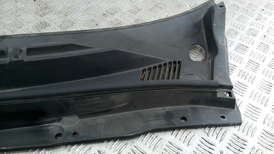 Решетка стеклоочистителей (Жабо)