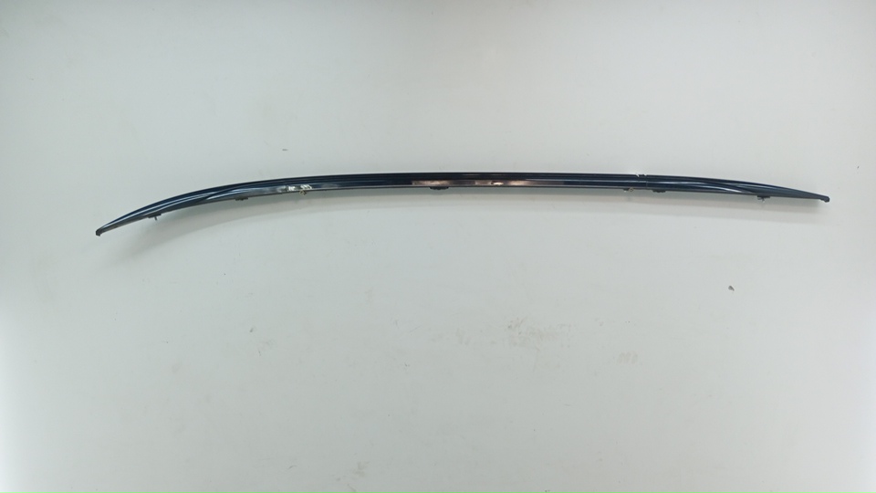 Рейлинг (релинг) левый (планка на крышу)