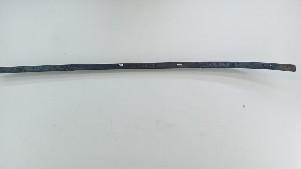 Рейлинг (релинг) левый (планка на крышу)