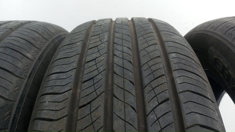 Шины комплект (4 шт.)