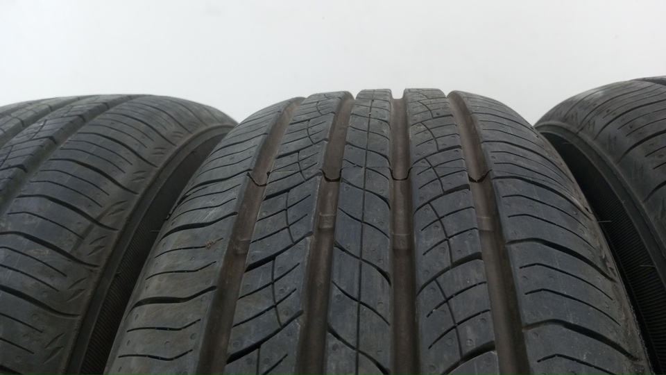 Шины комплект (4 шт.)