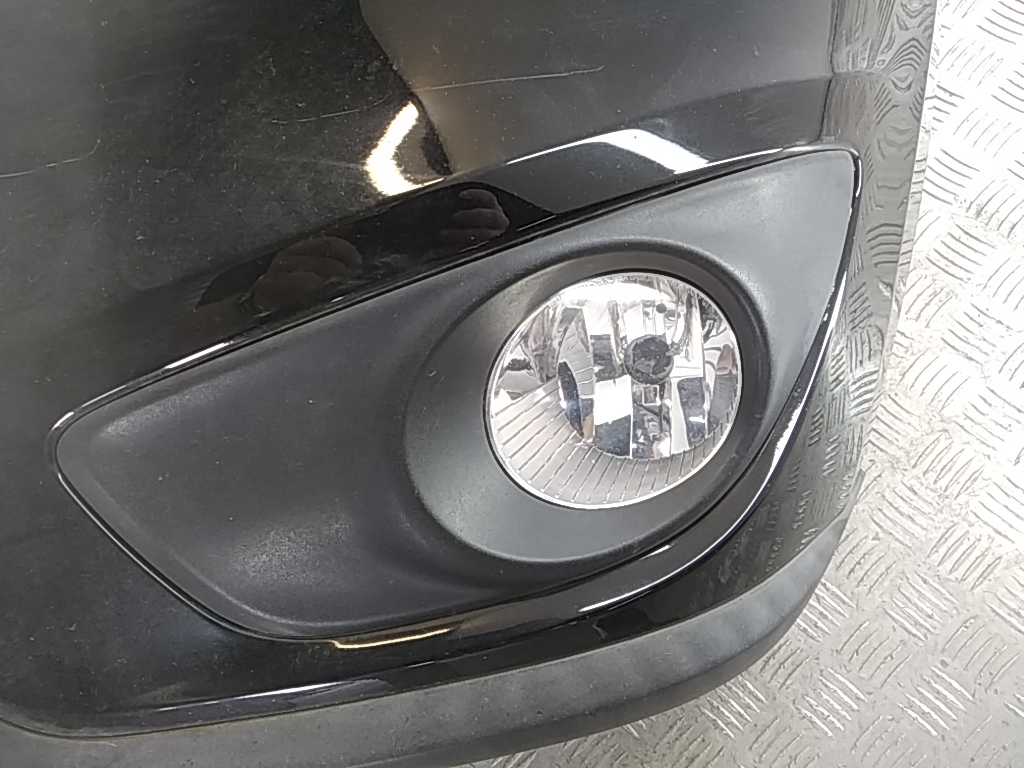 Рамка противотуманной фары левой