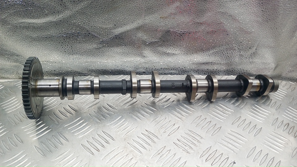 Распредвал выпускной