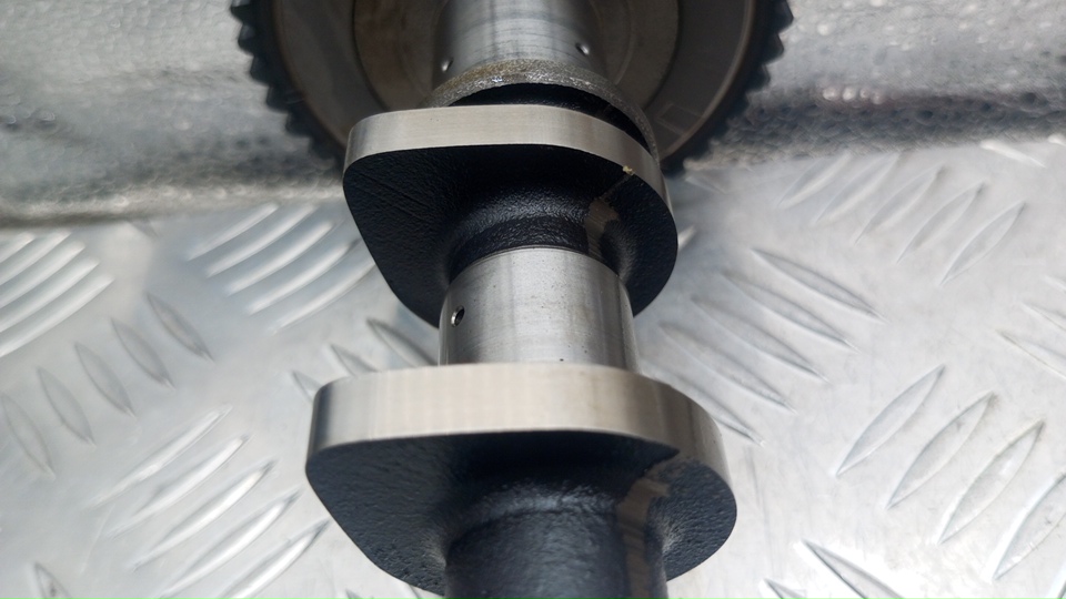 Распредвал выпускной