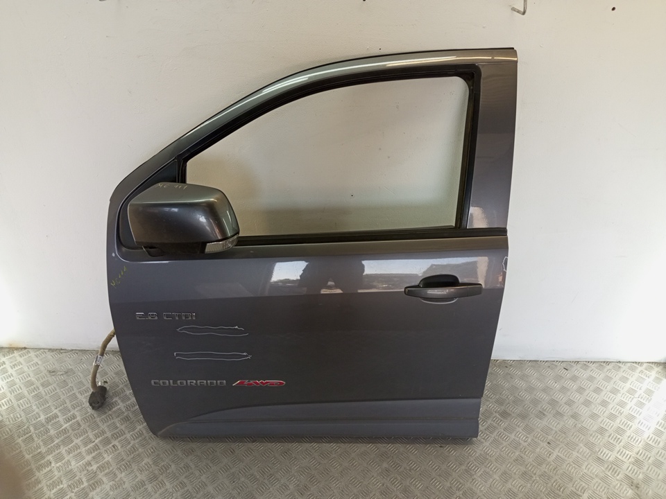 Накладка стекла переднего левого