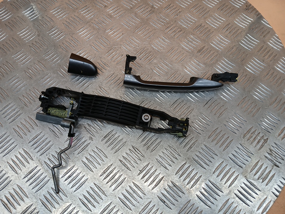 Ручка двери задней наружная правая