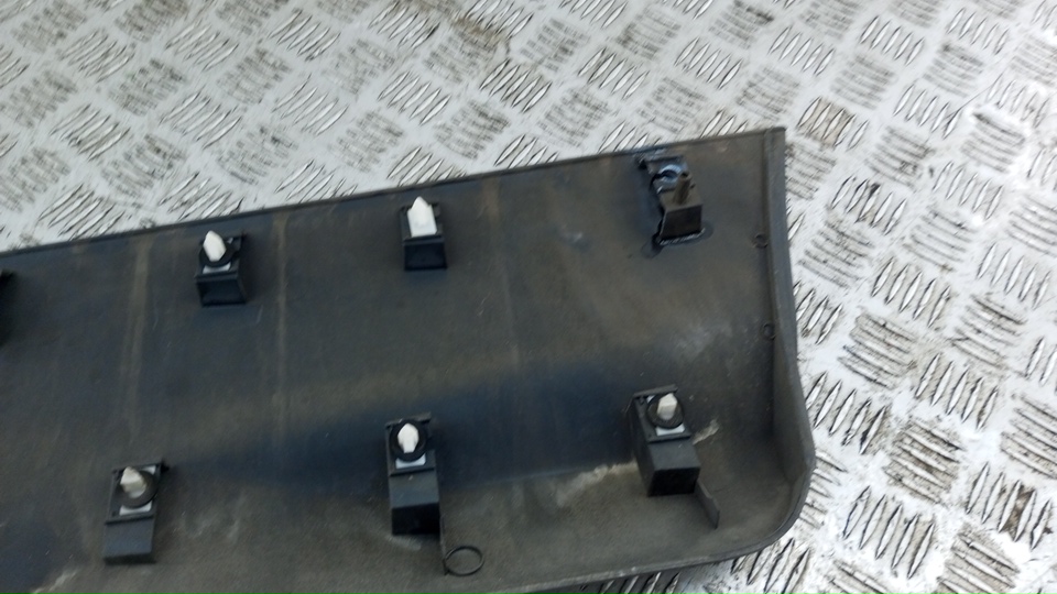 Накладка двери задней правой