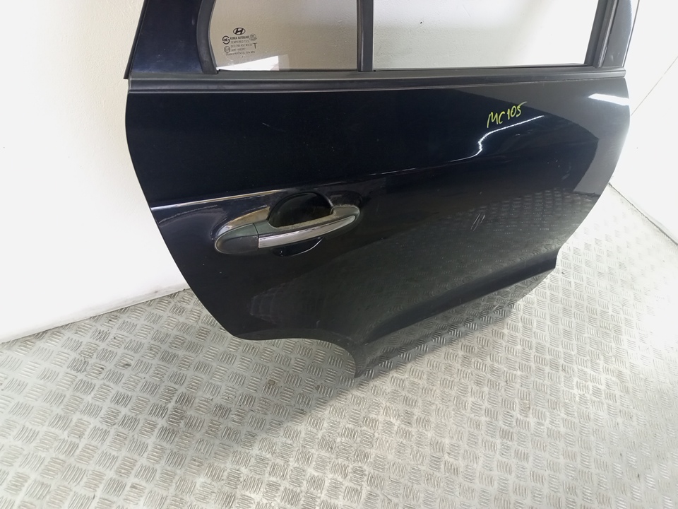 Дверь задняя правая