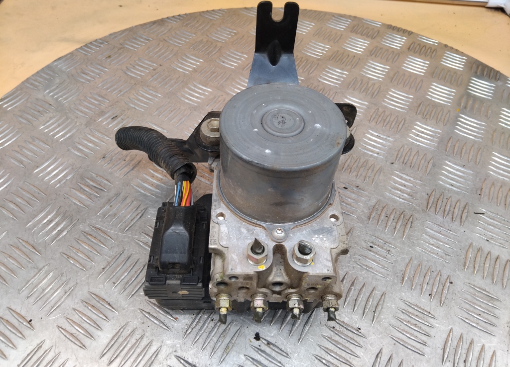 Блок ABS (насос)