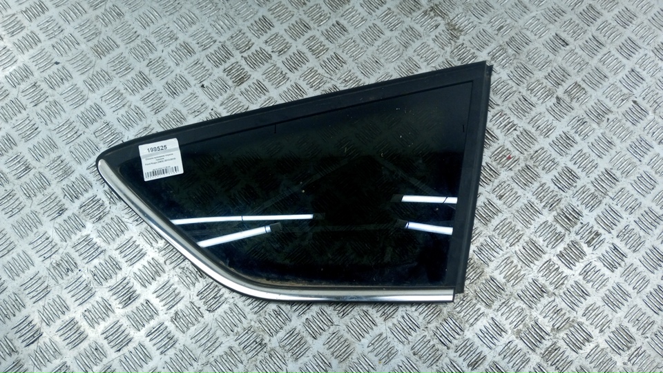 Стекло кузовное глухое правое