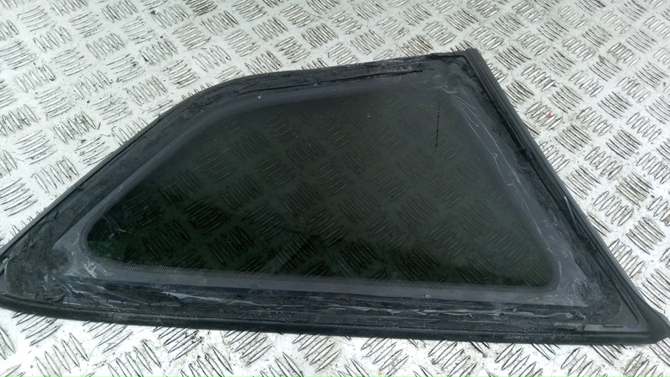 Стекло кузовное глухое правое