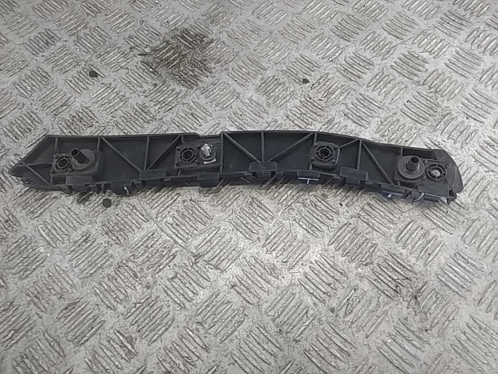 Кронштейн заднего бампера правый