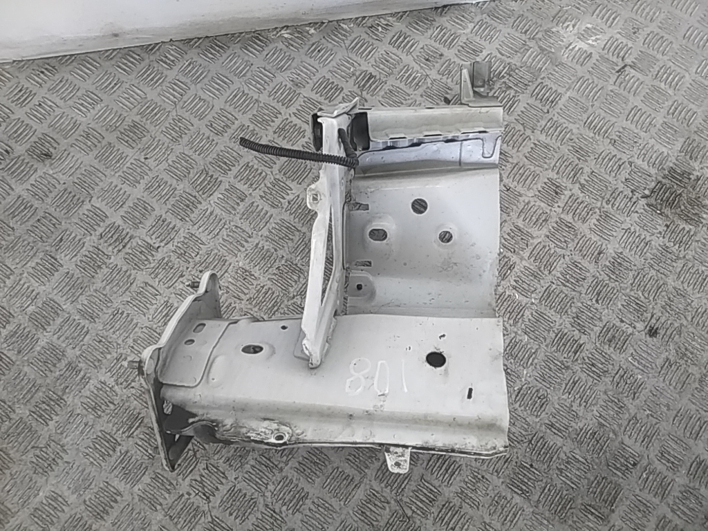 Лонжерон передний левый