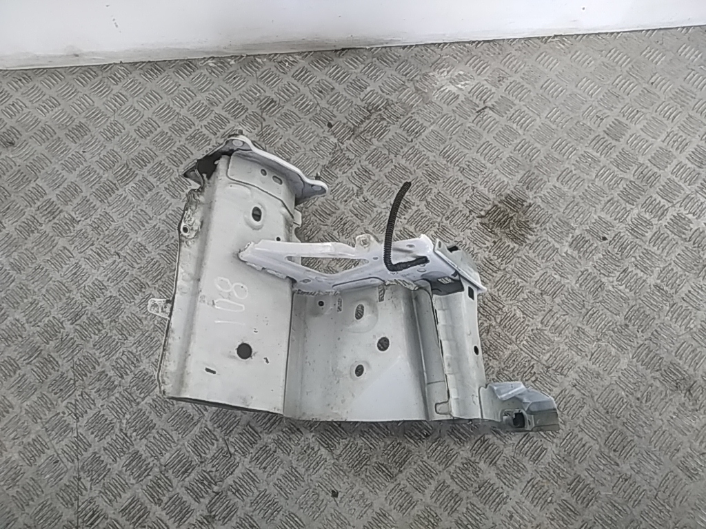 Лонжерон передний левый