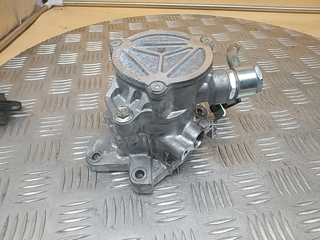 Насос вакуумный