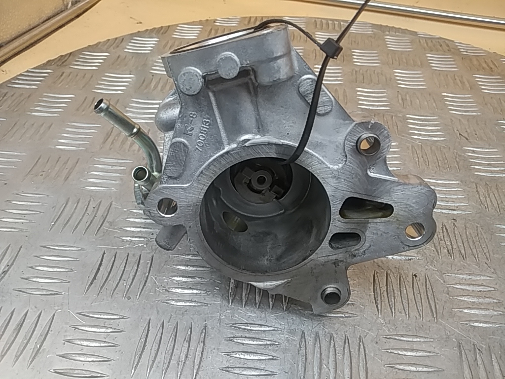 Насос вакуумный