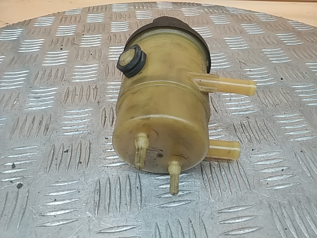 Бачок ГУР