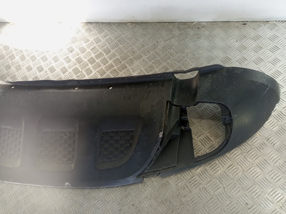 Пыльник переднего бампера