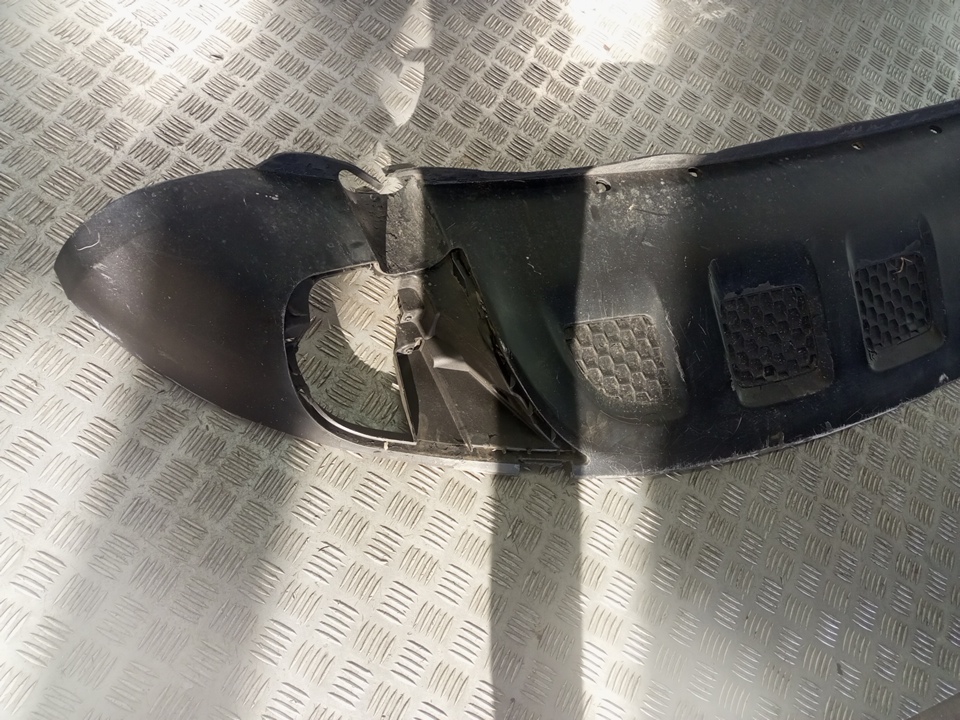 Пыльник переднего бампера