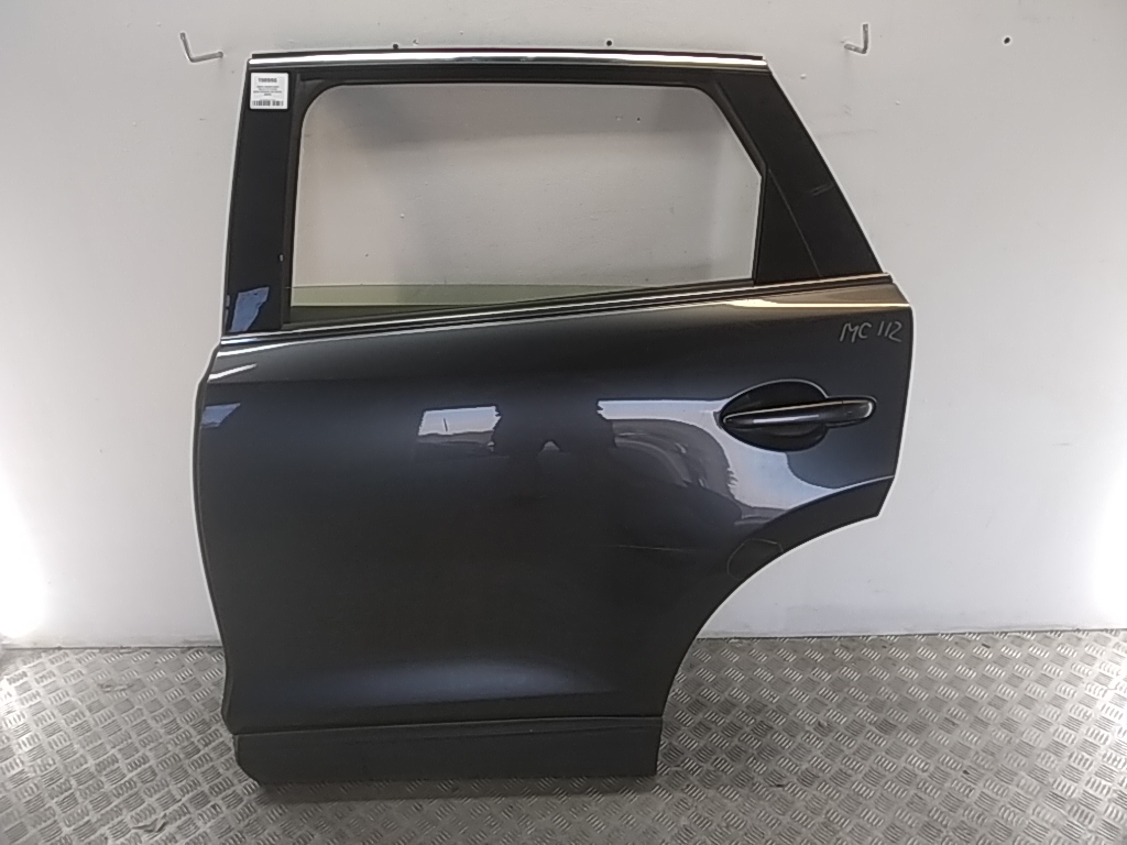 Стекло двери задней левой