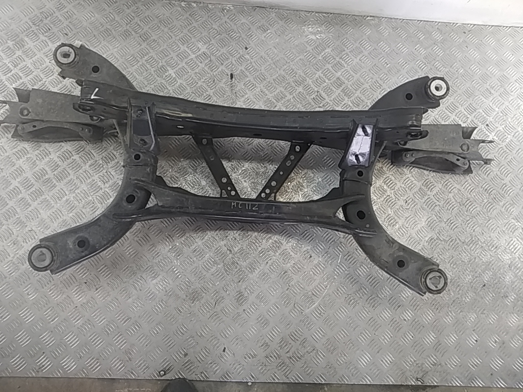 Балка задняя