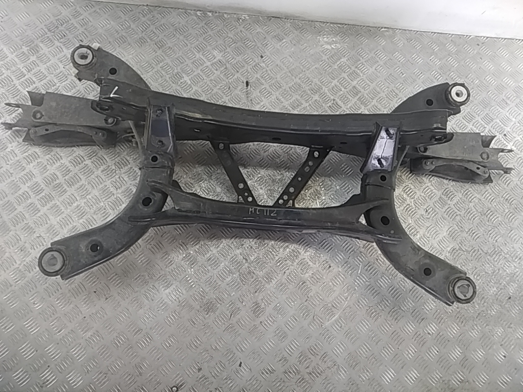 Балка задняя