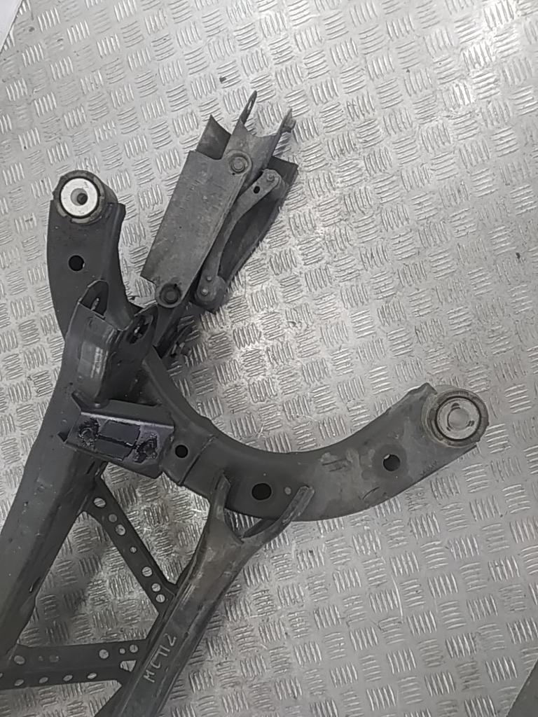 Балка задняя