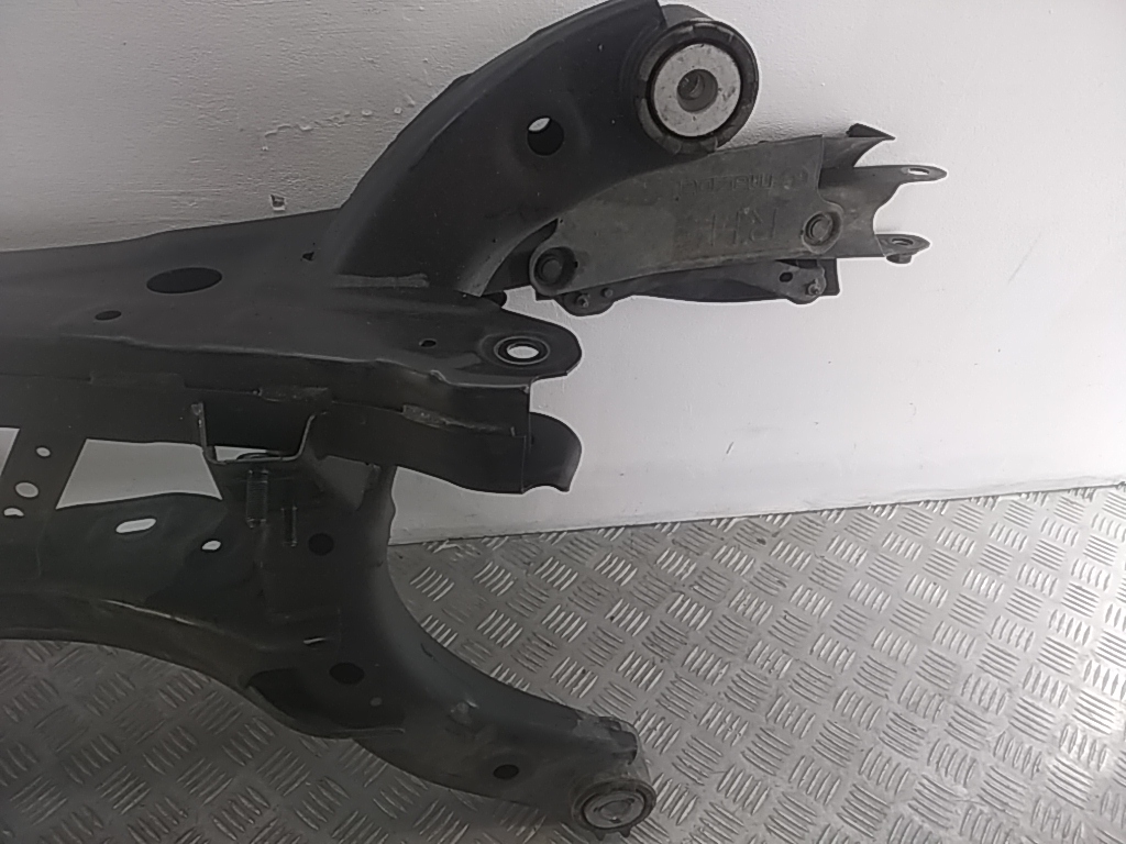 Балка задняя