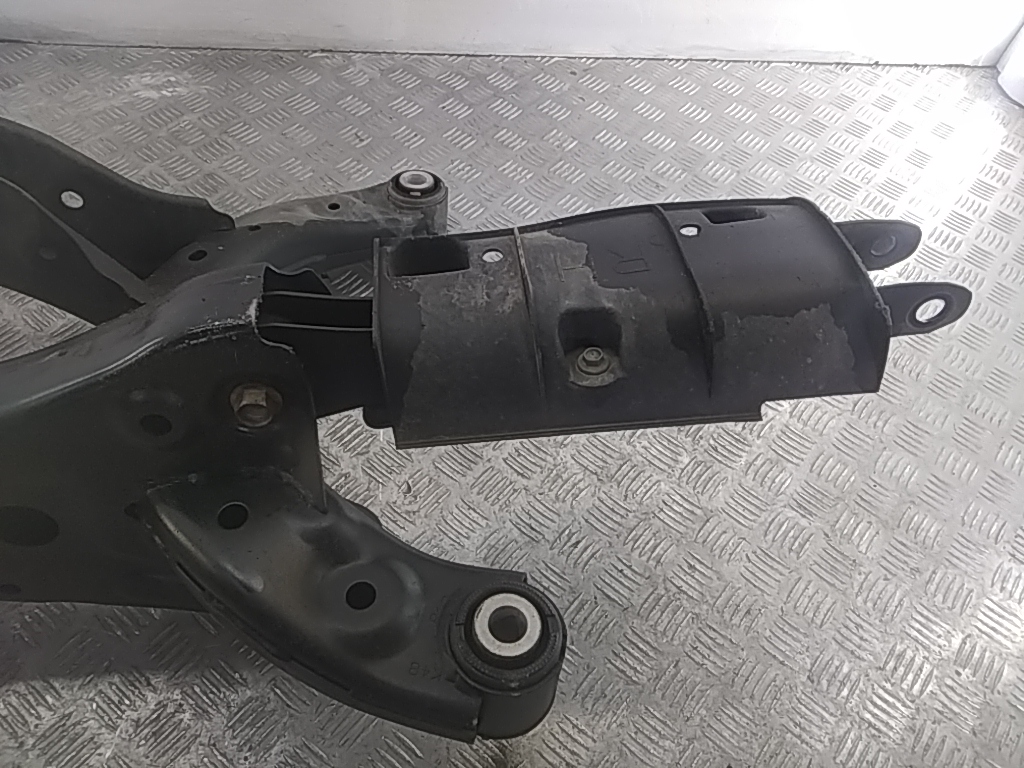 Балка задняя