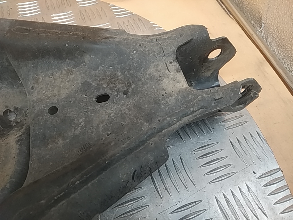 Рычаг задний