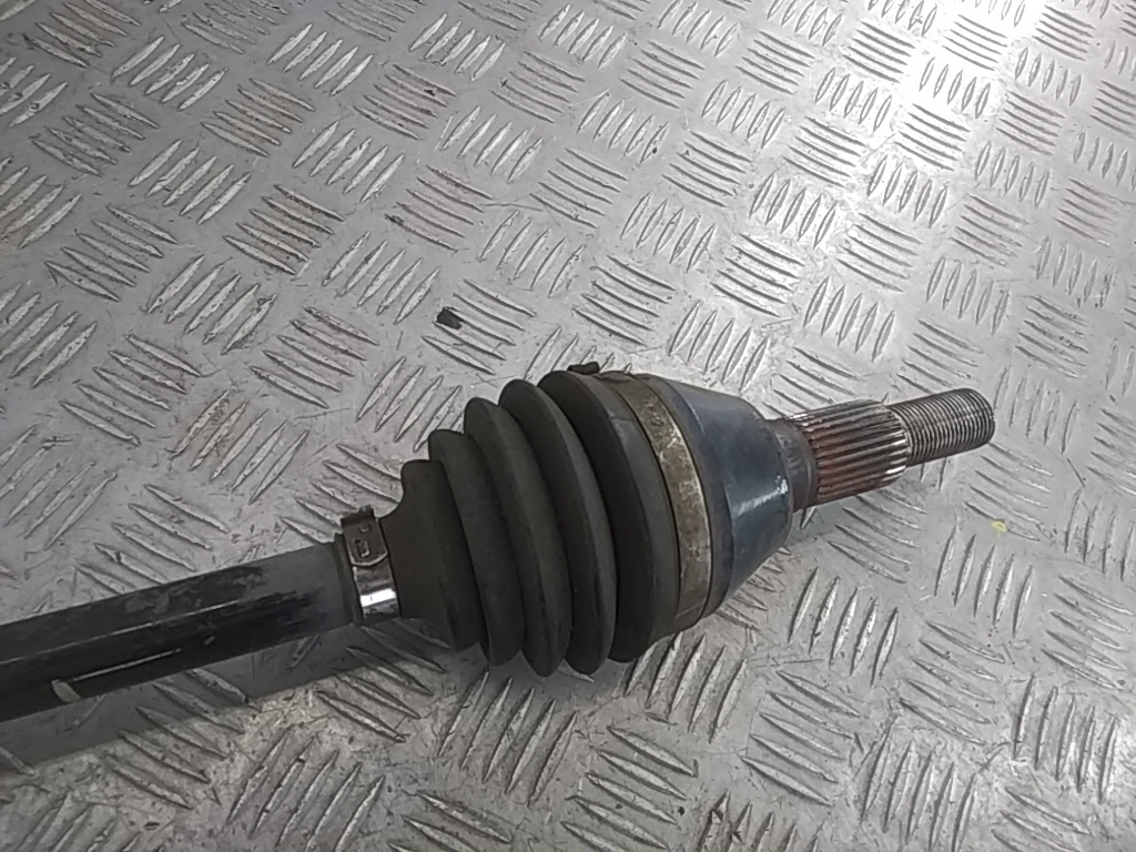 Полуось задняя левая